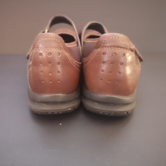Clarks Wave Ladies Dark Brown Mary Jane Style Shoes - Picture 6 of 8